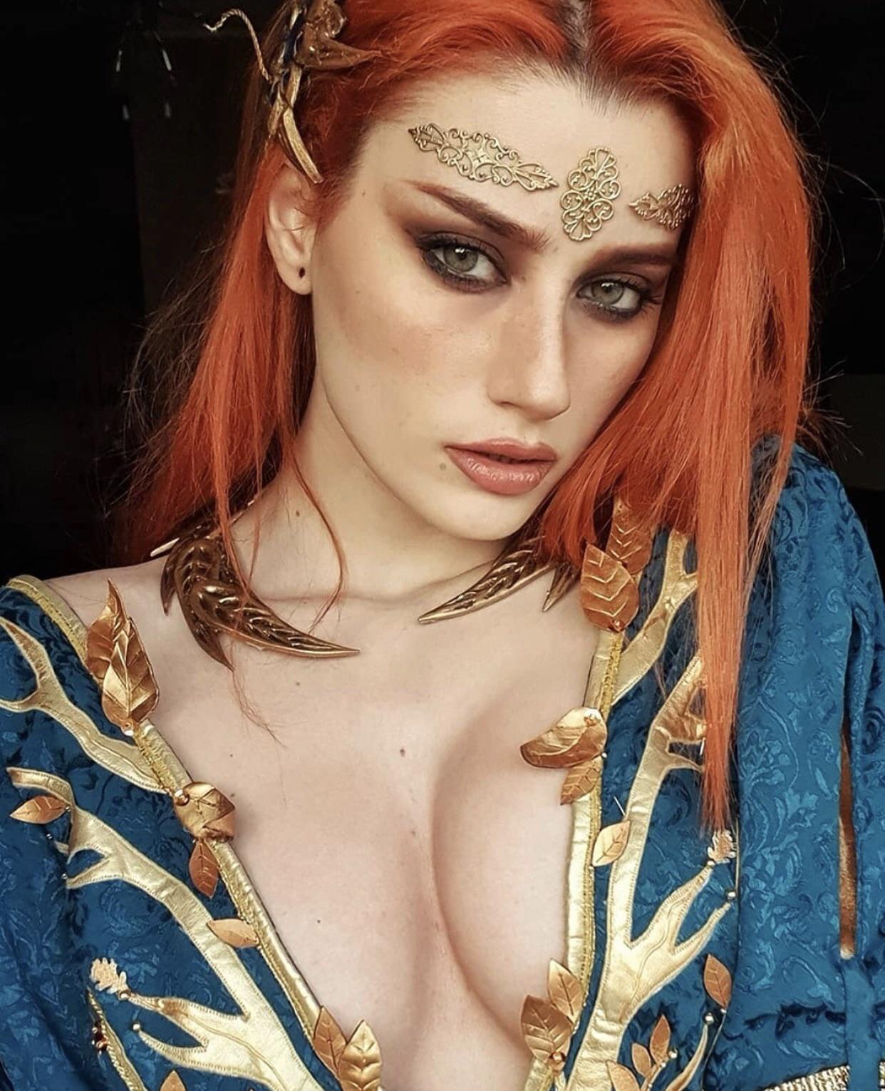 Triss Nude Cosplay photo 12