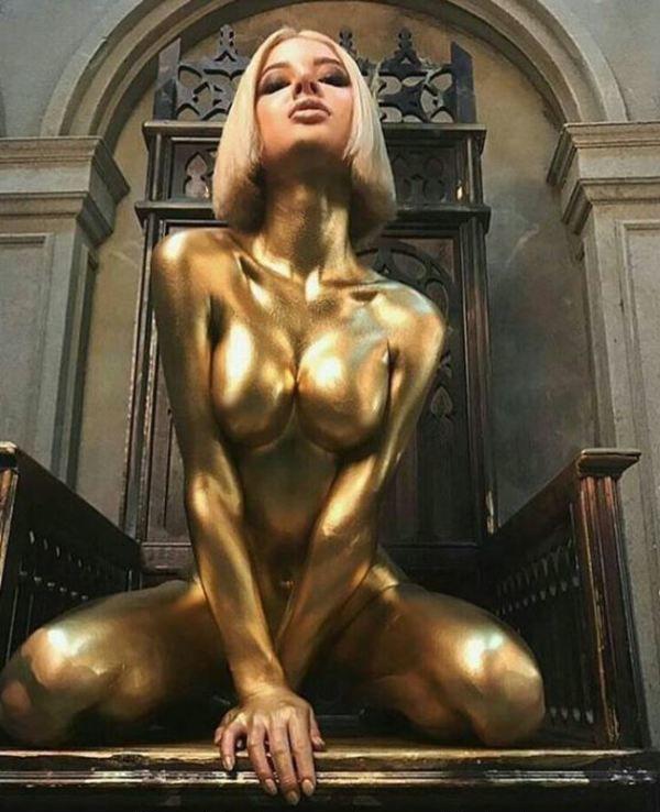 Gold Body Paint Porn photo 2