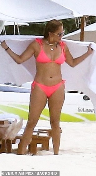Jennifer Lopez Leak photo 5