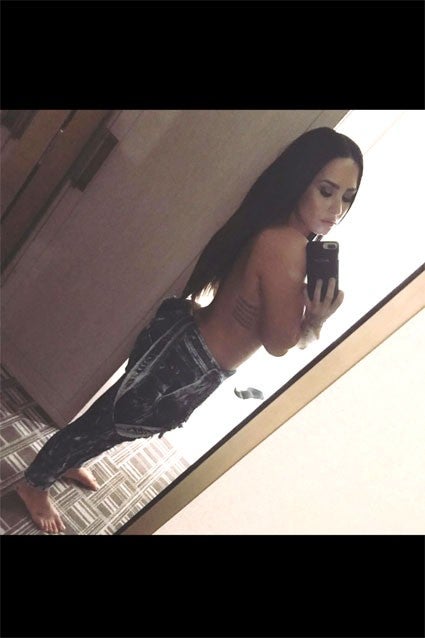 Demo Lovato Nude photo 6