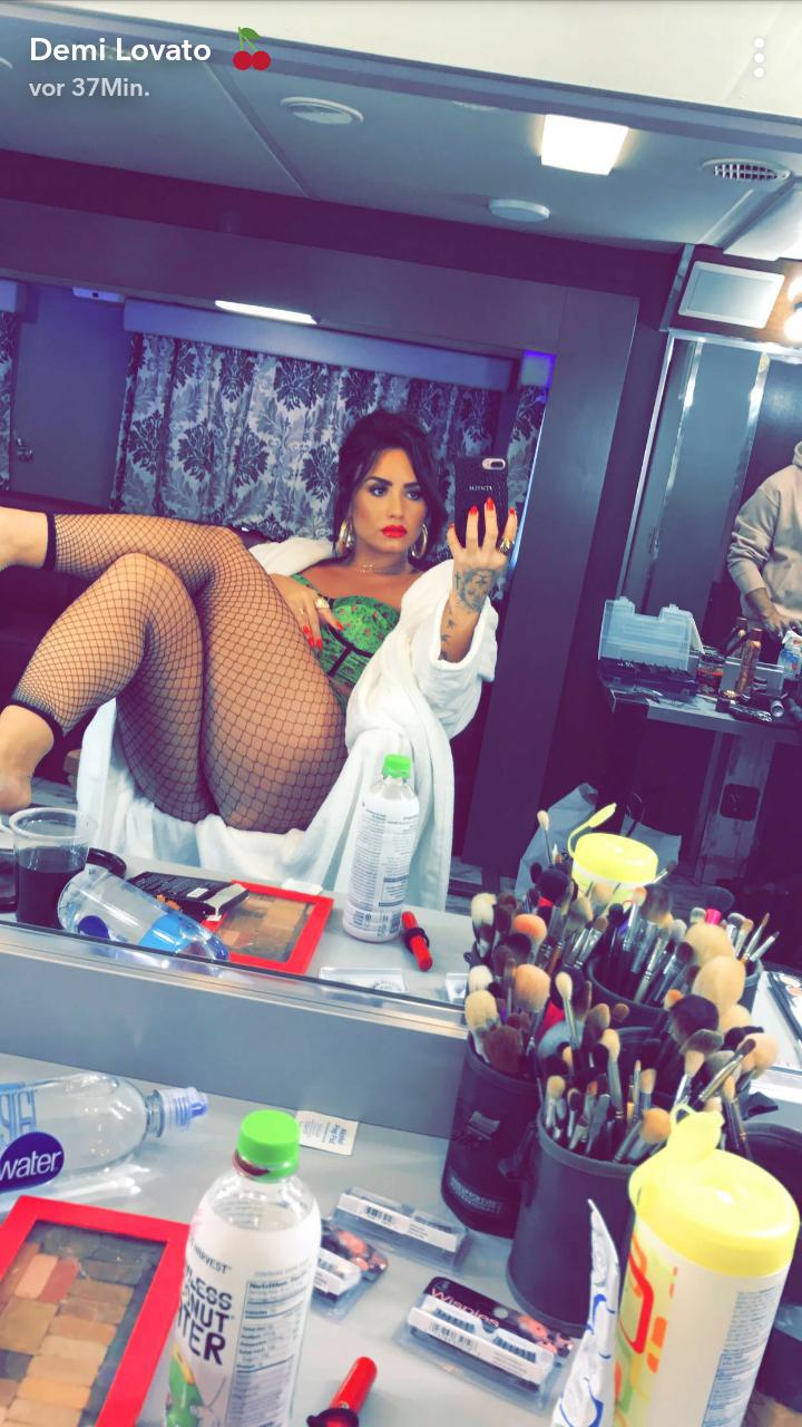 Demi Lovato Porno photo 26