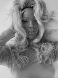 Rihanna Nude Forum photo 15