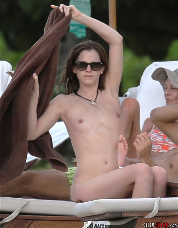 Emma Watson Real Nude photo 12
