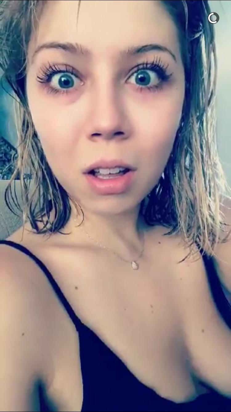 Jennette Mccurdy Real Nude photo 22