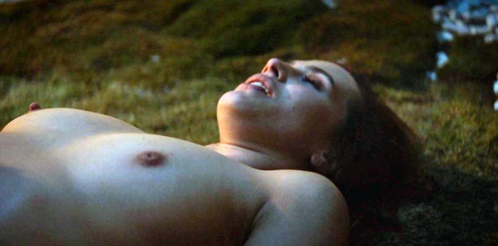 Jessica Brown Findlay Naked photo 13