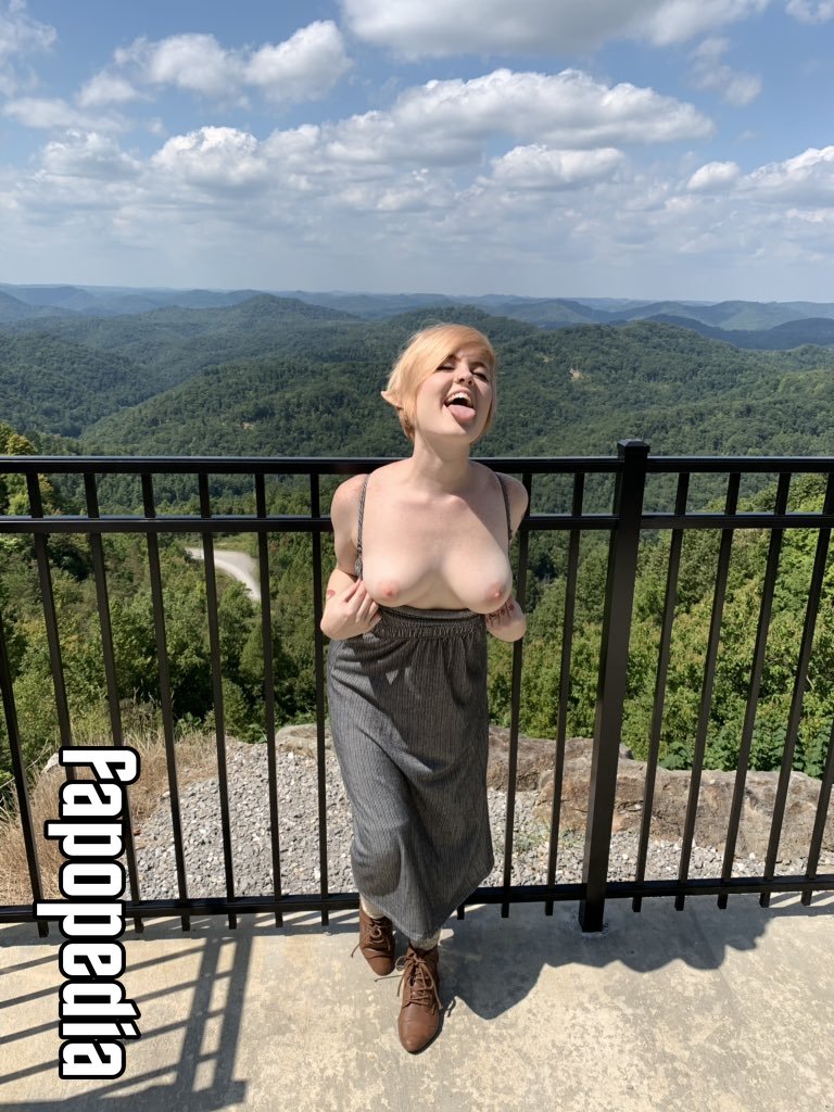 Kenzie Logan Topless photo 3
