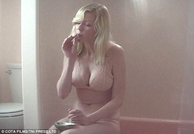 Kirsten Dunce Nude photo 9