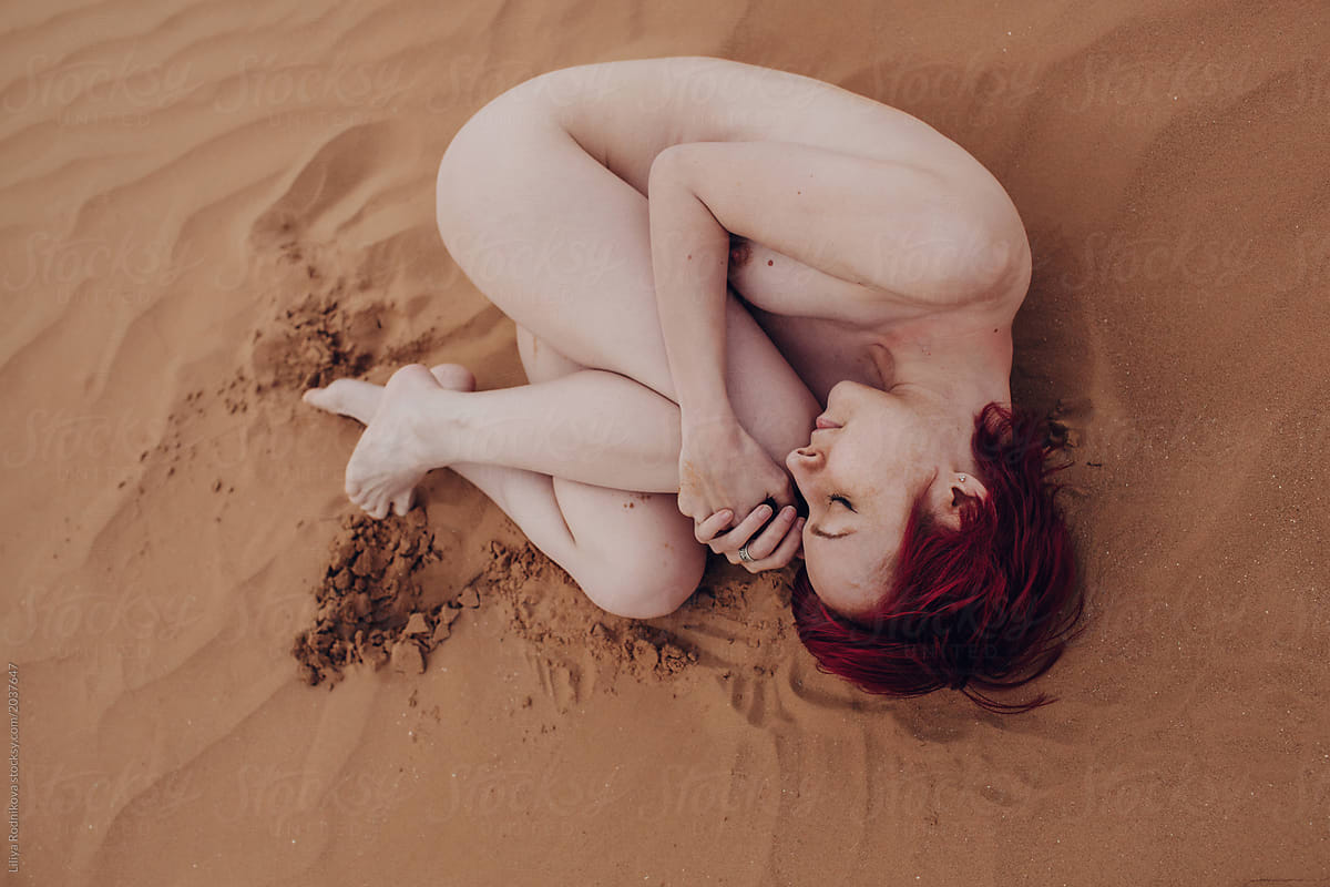 Nude In Desert photo 5