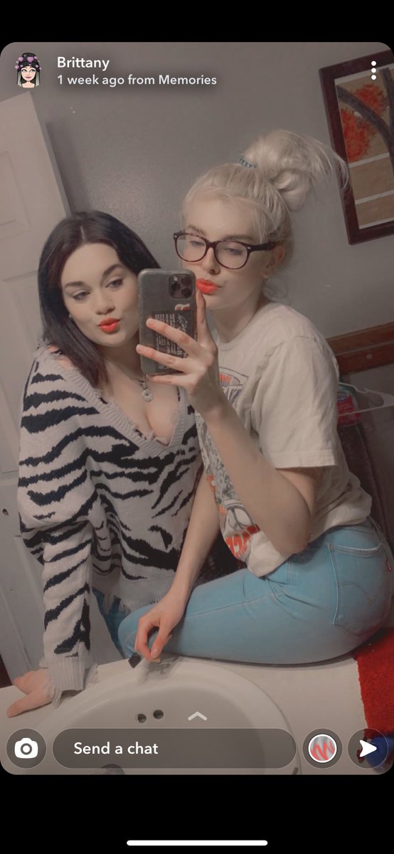 Onlyfans Lesbian photo 17