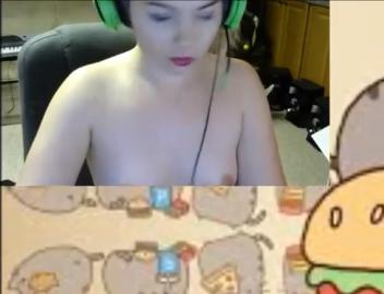 Twitch Streamer Gets Naked photo 15