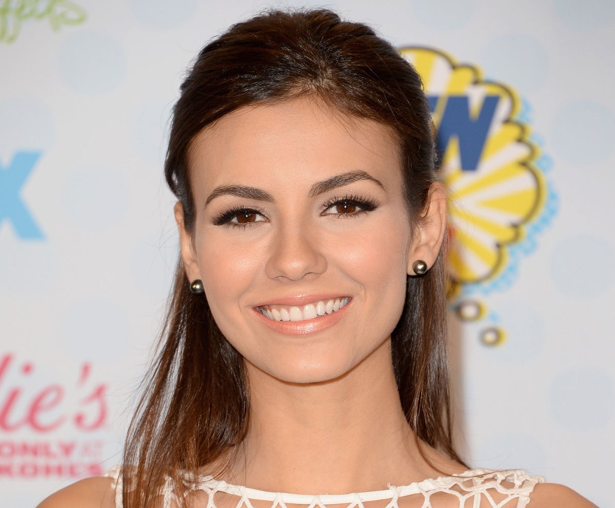 Victoria Justice Leaked Naked Photos photo 16
